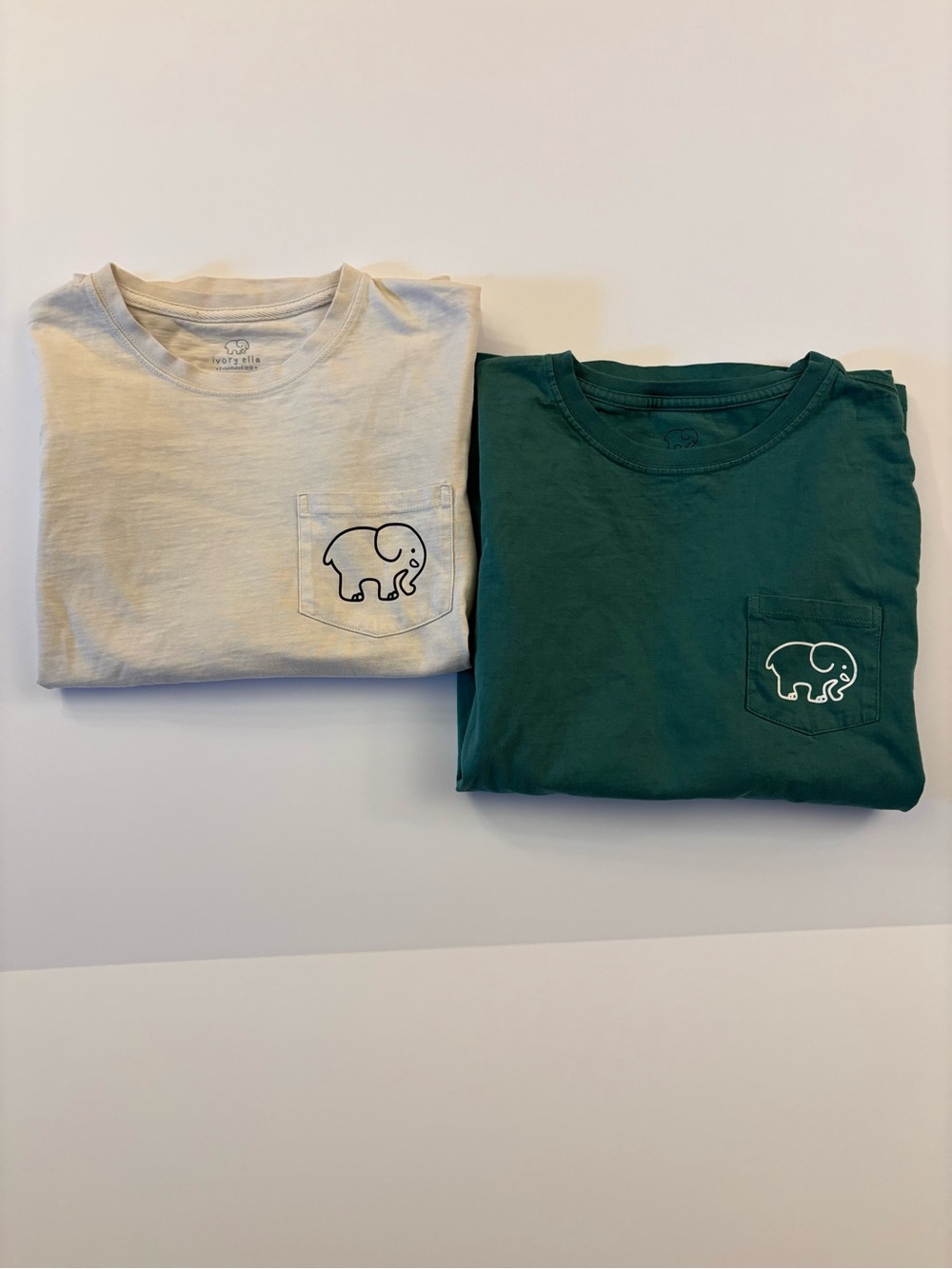 Ivory Ella Lot Two Long Sleeve Women's T-Shirt Elephant Graphic Pocket M XXS